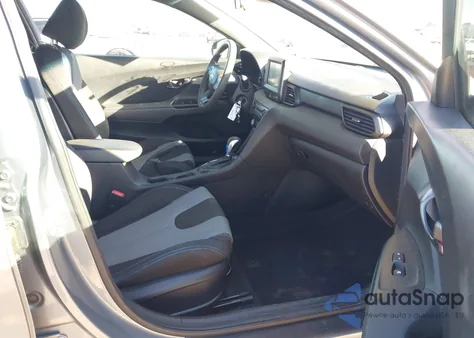 2019 Hyundai Veloster 2.0 z USA, uszkodzony, nr VIN KMHTG6AF5KU017169